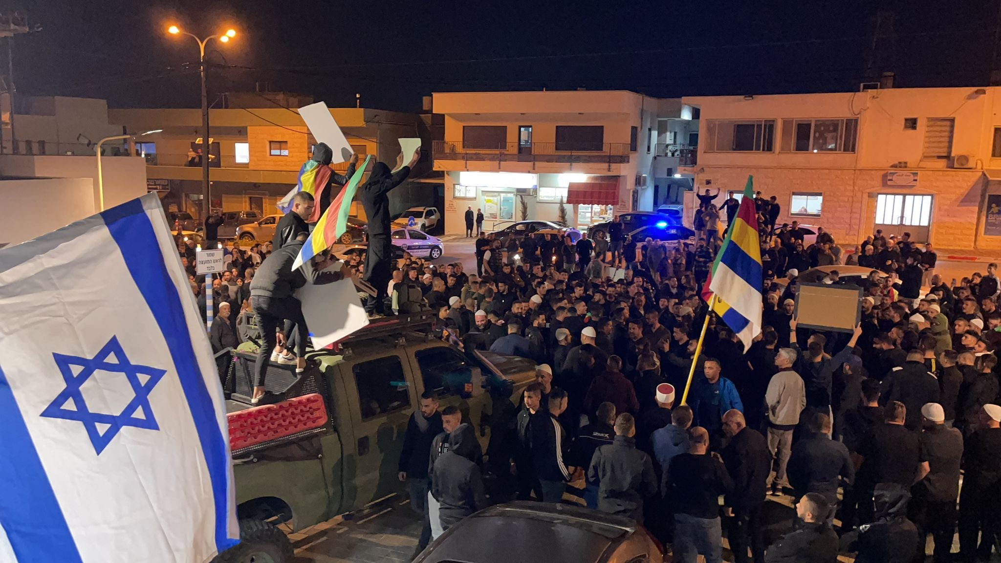 دالية الكرمل: اجواء متوترة ومشحونة... مسيرة غاضبة تحت شعار بالروح بالدم نفيدك يا تيران