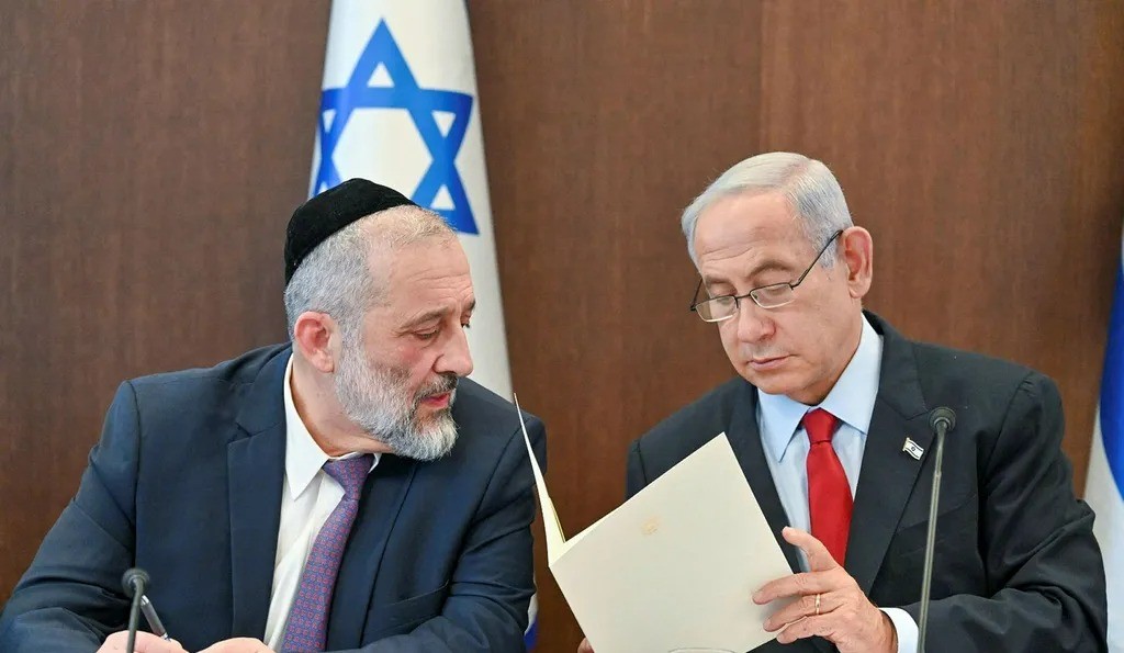 نتنياهو يقيل درعي من منصبيه كوزير للداخلية والصحة