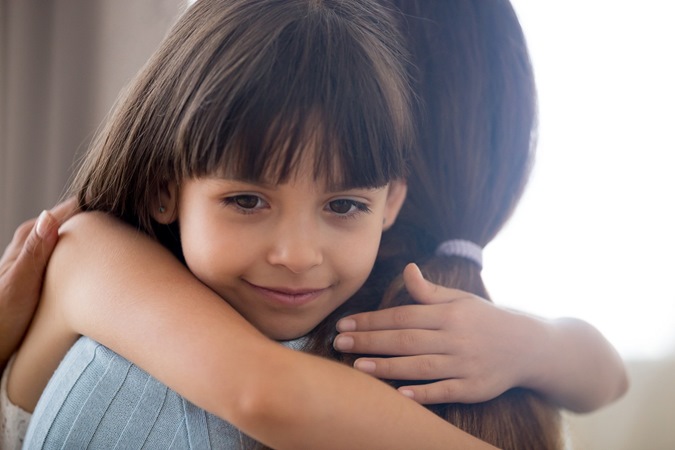 13 طريقة إيجابية لتعليم طفلك الحب