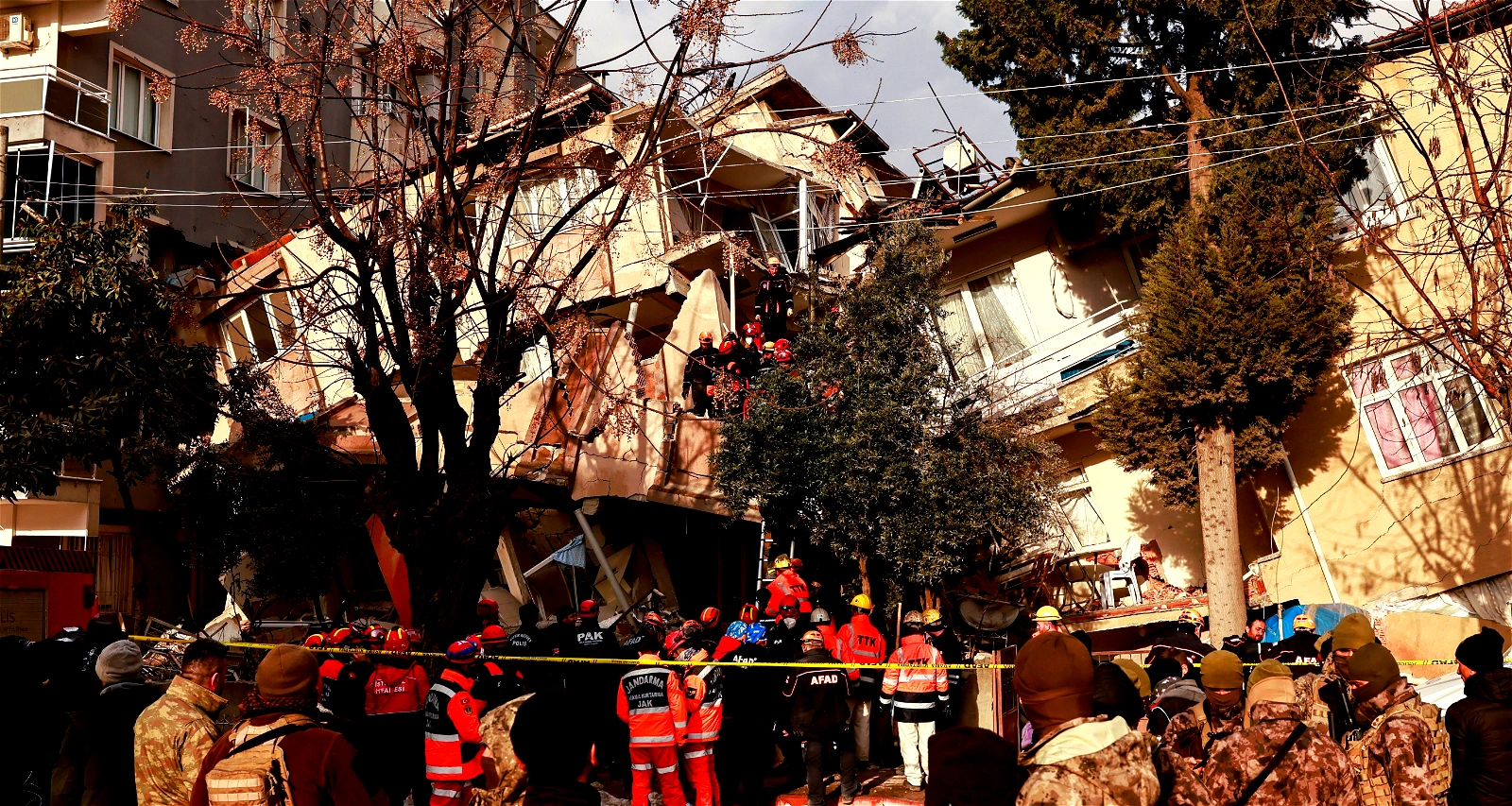 عقب الزلزالين اللذين ضربا هاتاي مساء أمس| 20 هزّة ارتدادية وقعت في المكان