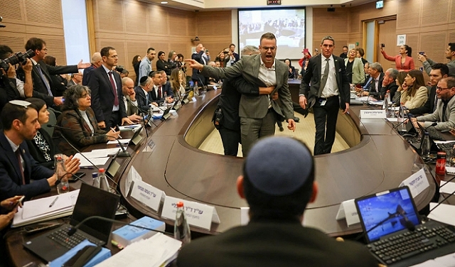 إضعاف القضاء: لا مؤشرات لتوافق محتمل بين ائتلاف نتنياهو والمعارضة