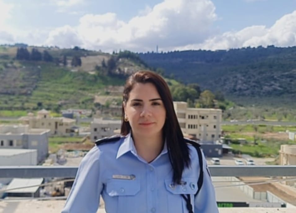 ابنة ترشيحا الضابطة المحققة سارة فاعور تهنّئ كلّ النّساء بيوم المرأة العالمي