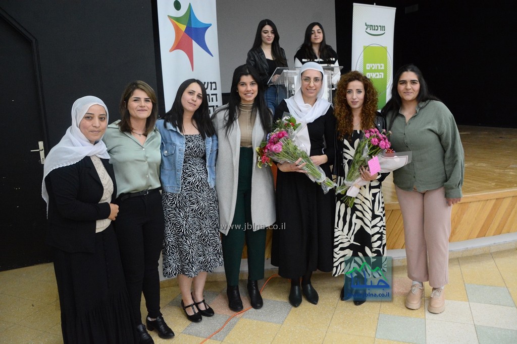 حرفيش- احتفالية شهر المرأة وعيد الام تحت عنوان -انت فريدة- صور وفيديو