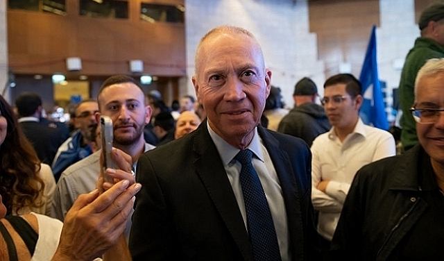 كي يبقى في منصبه: غالانت يعطي ضوءا أخضر لاعتذار علنيّ لنتنياهو