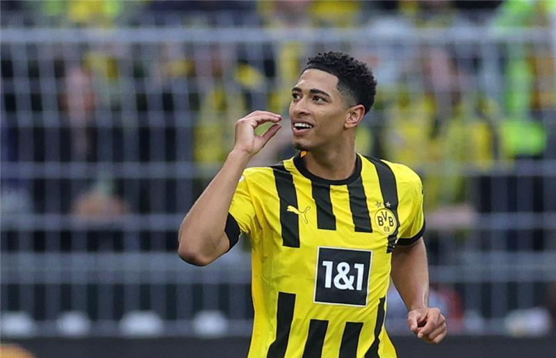 هل قرر بيلينجهام الانتقال لريال مدريد؟