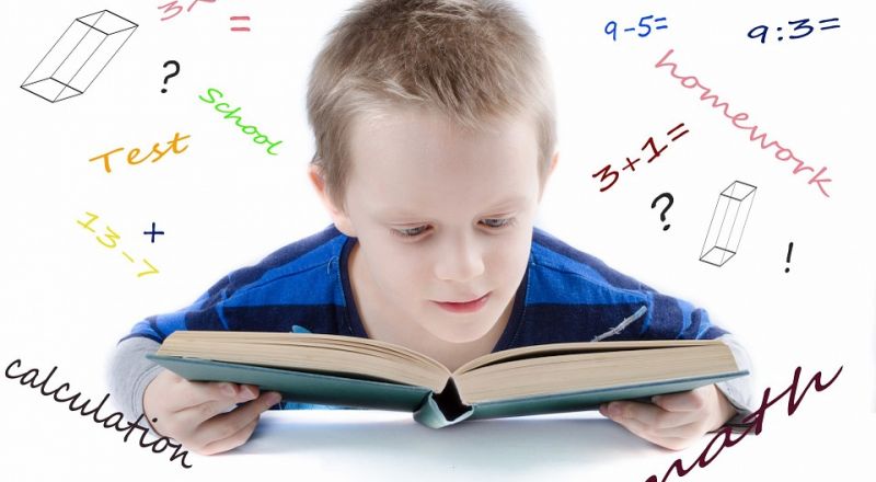 كيف تساعدين طفلك على حب المدرسة؟ 5 نصائح ذهبية