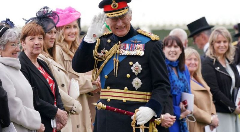 تتويج تشارلز يحمل عبق التاريخ