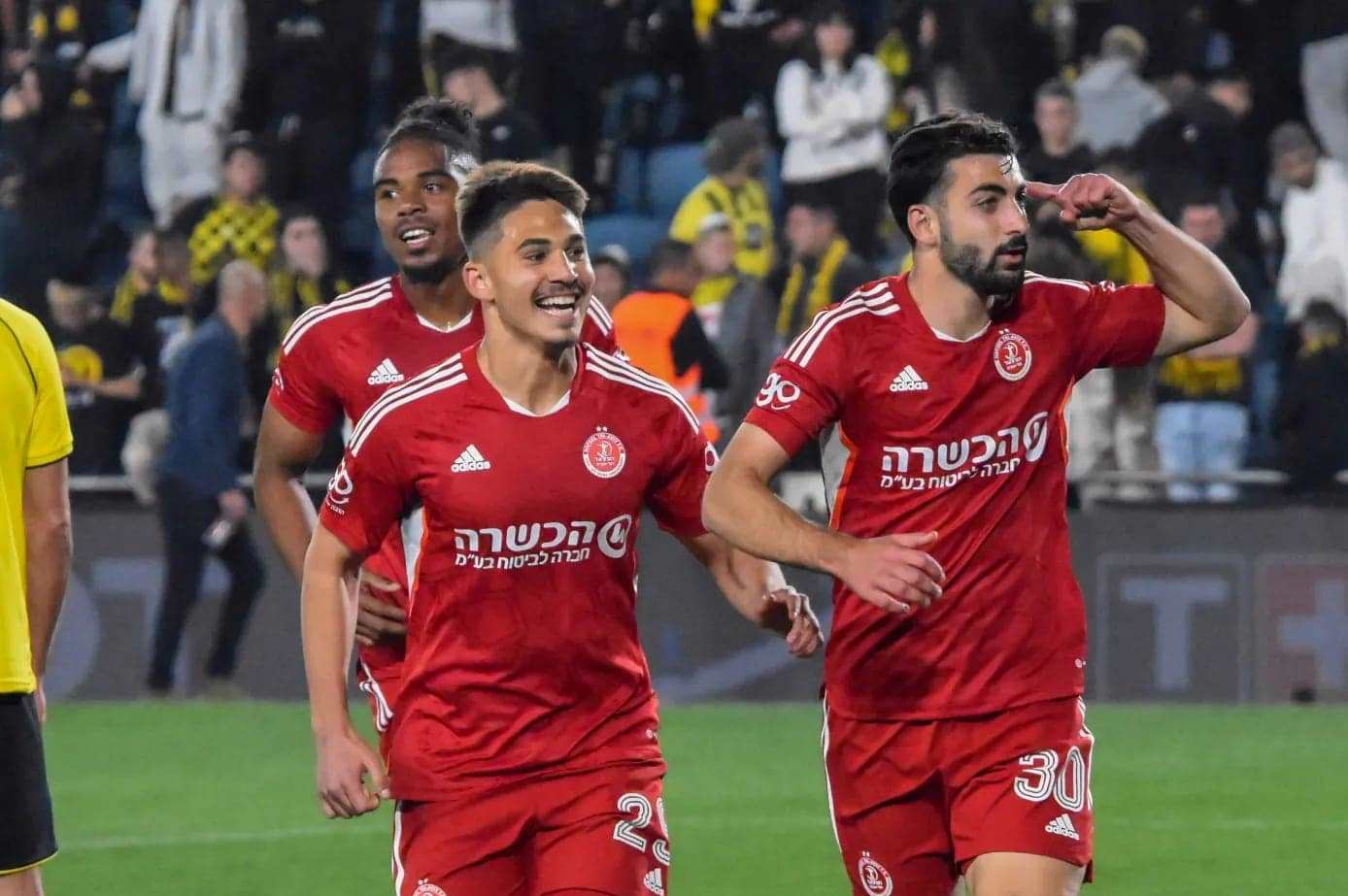 النجم المعلاوي هشام ليوس على رادار الوحدة الاماراتي