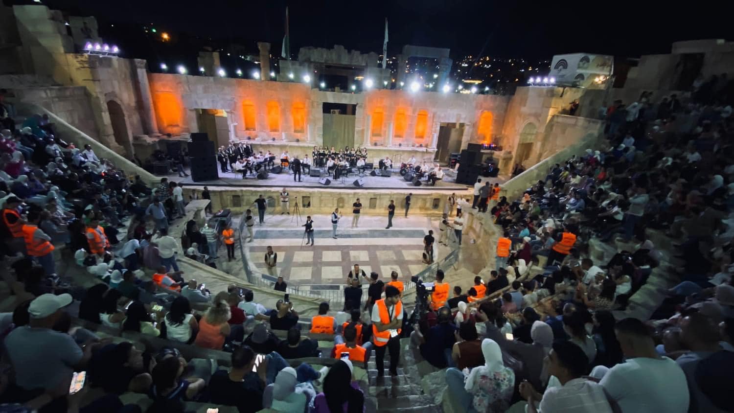 مبدعون من البلاد( جوقة بيات) المعلاوية يتألقون بمهرجان جرش للثقافة والفنون 