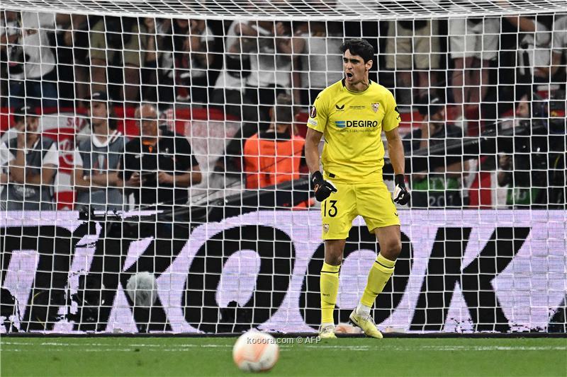 بونو يوقع عقود انضمامه للهلال السعودي