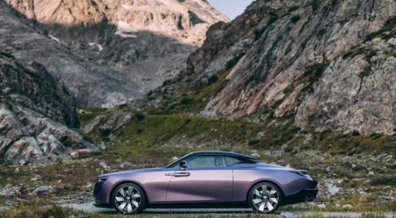 رولز-رويس تكشف النقاب عن AMETHYST.. سيارة  دروبتيل الثانية