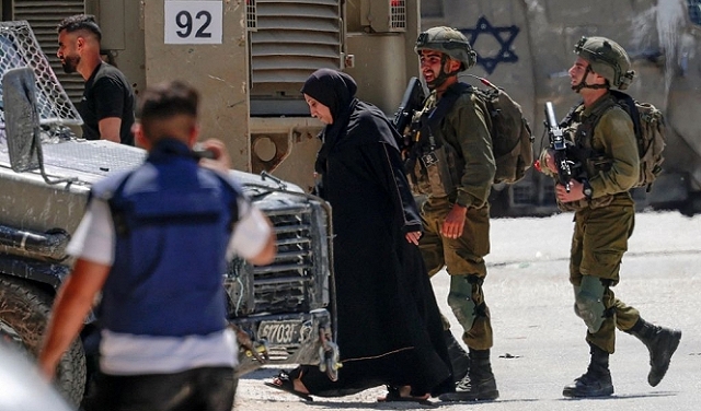 الأمم المتحدة تحث إسرائيل على التحقيق في تعرية 5 نساء قسريًا بالخليل