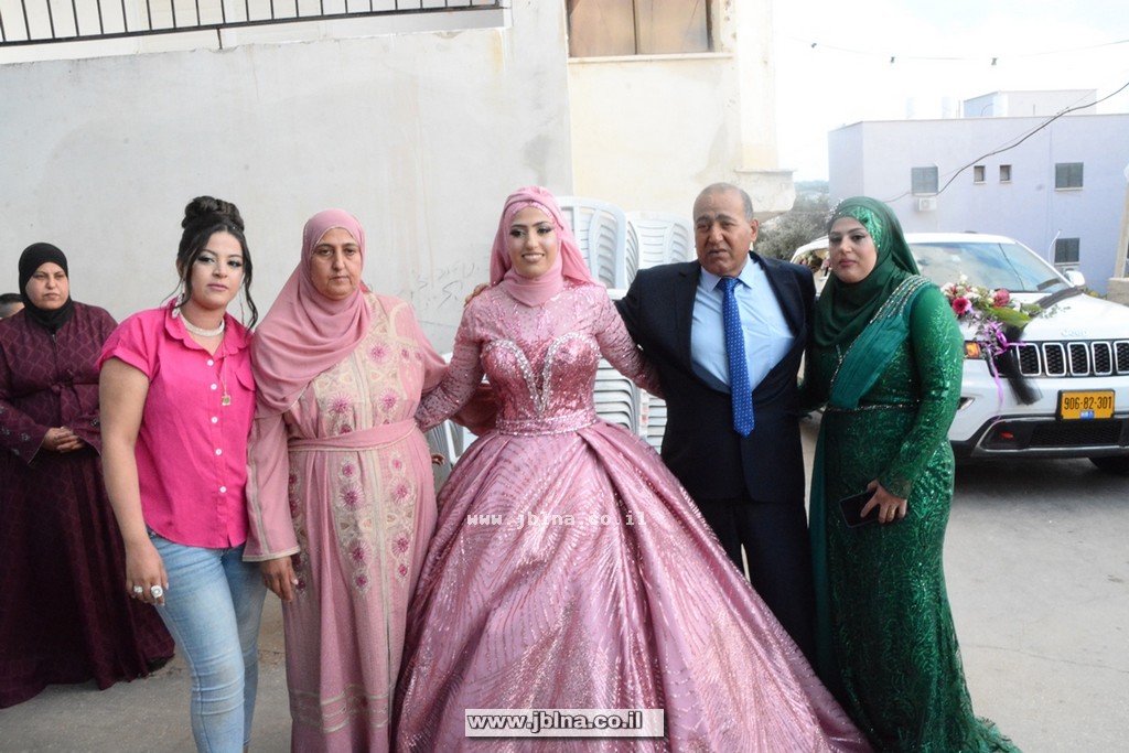 عشيرة ال نعيم في ترشيحا تفرح بالعروس رنين عصام نعيم