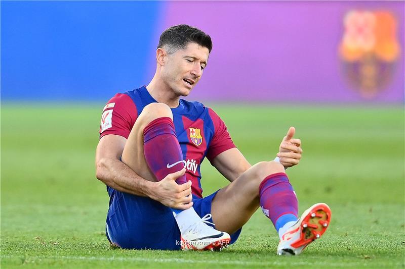 طبيب بولندا: إصابة ليفاندوفسكي خطيرة للغاية