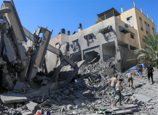 القصف العنيف يتواصل نحو القطاع والجيش الإسرائيلي يقرّ بمقتل 291 ضابطًا وجنديًا