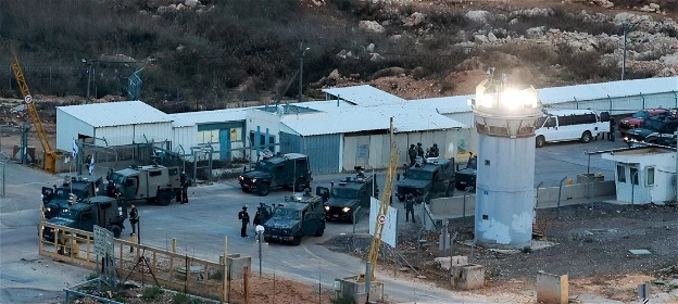 حماس تقرر تأجيل اطلاق الدفعة الثانية من المحتجزين الاسرائيليين بسبب عدم ادخال كافة شاحنات المساعدات