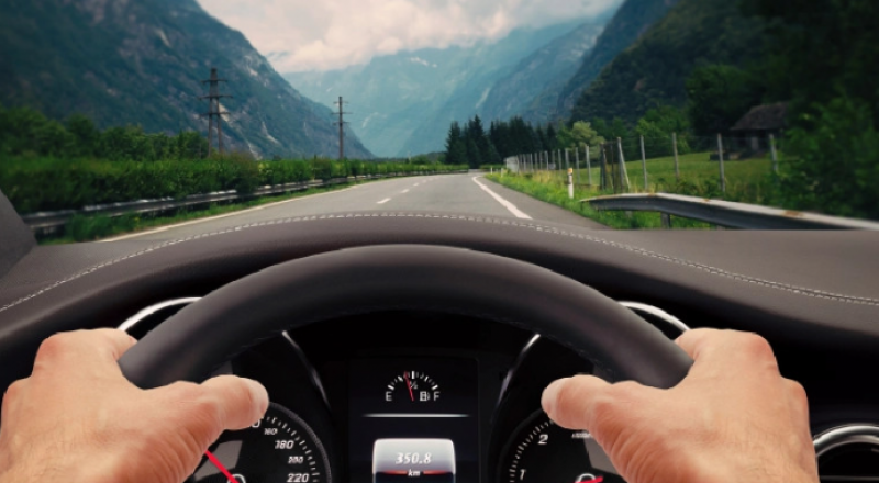 ماذا لو تعطّل مقود السيارة بشكل كامل وأنت تسير على الطريق؟