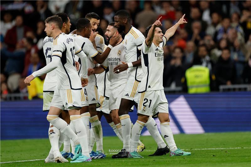 سر ارتداء آرسنال قميصا غريبا أمام ليفربول