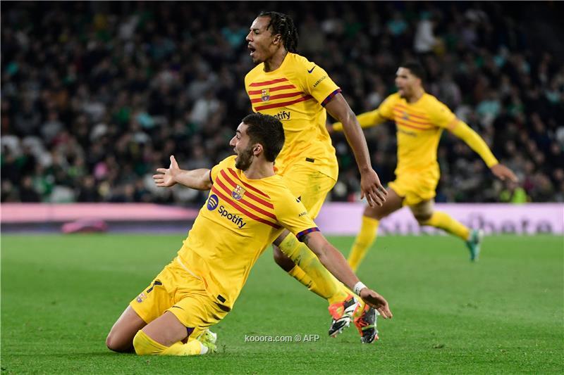 هاتريك توريس يمنح برشلونة انتصارا دراميا أمام بيتيس