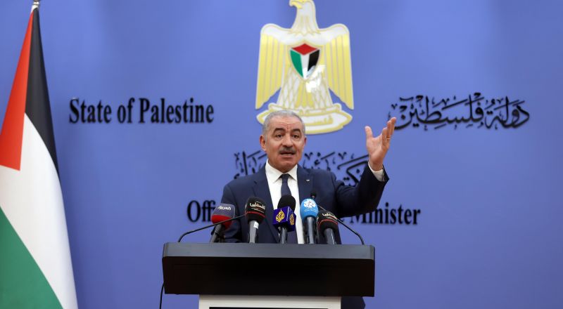 رئيس وزراء فلسطين: محاربة الأونروا ووقف التمويل عنها أمر خطير يجب الرجوع عنه