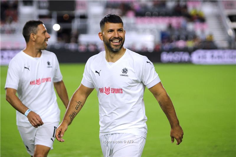 مفاجأة.. فرصة أمام أجويرو للعودة من الاعتزال