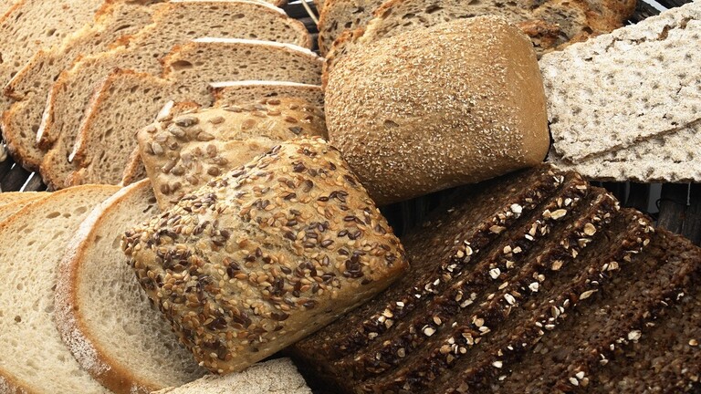 طبيبة تبدد خرافات شائعة عن الخبز