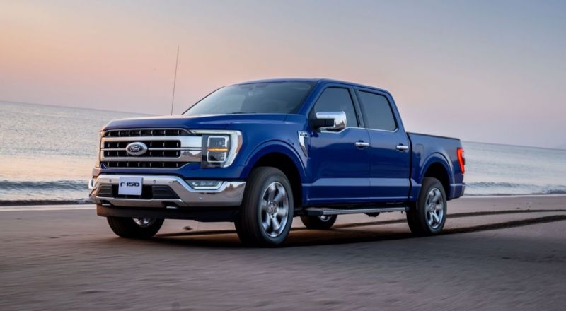 فورد تؤجل سيارات الدفع الرباعي الكهربائية ذات الثلاثة صفوف حتى عام 2027