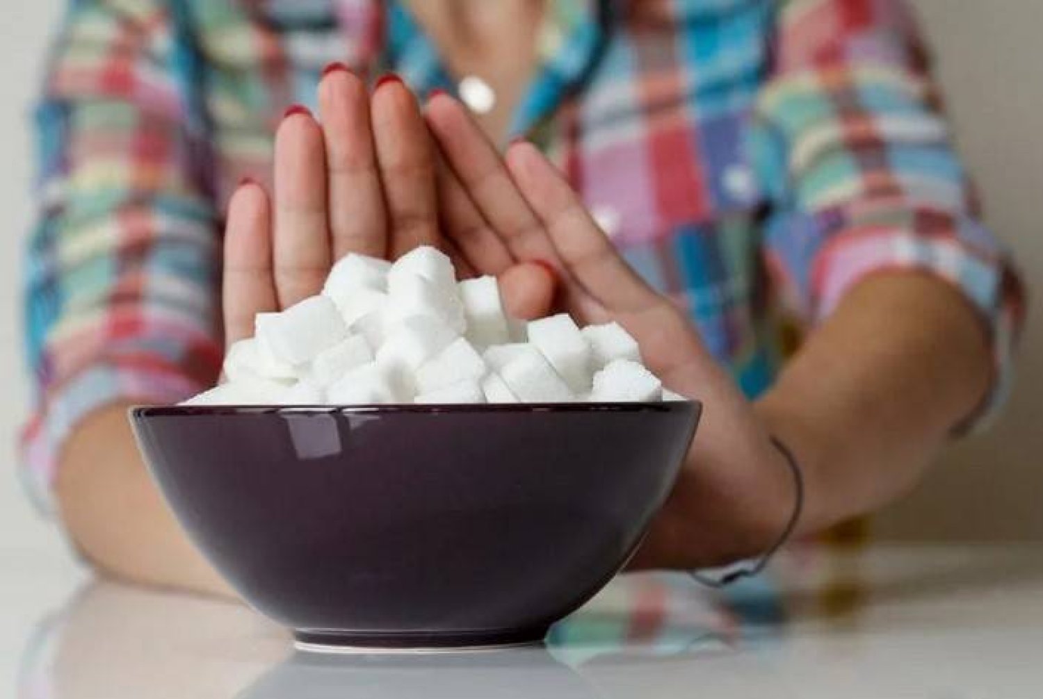 7 تغيّرات صحّية مذهلة في حال إقلاعك عن السكر 14 يوما !؟