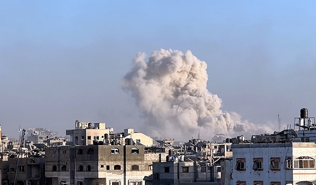 قصف إسرائيلي على رفح بعد قرار العدل لإسرائيل بوقف عملياتها، و57 شهيدا خلال الـ24 ساعة الماضية