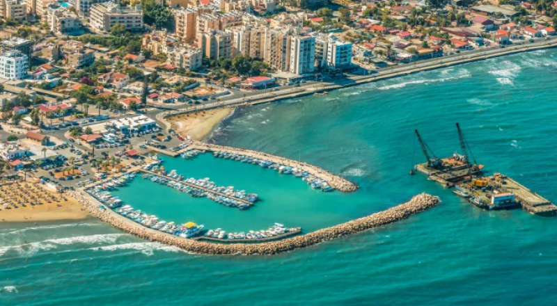 4 وجهات أوروبية تستقطب الشباب وتعدهم بمغامرات صيفية