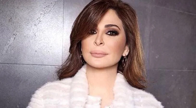 إليسا تتحدّى الظروف وترفع شعار كامل العدد