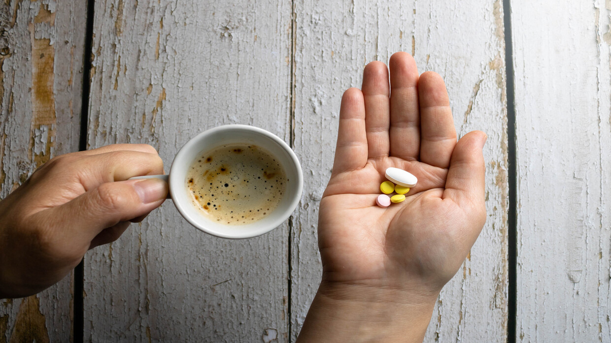 7 أدوية شائعة يجب ألا تتناولها مع الكافيين