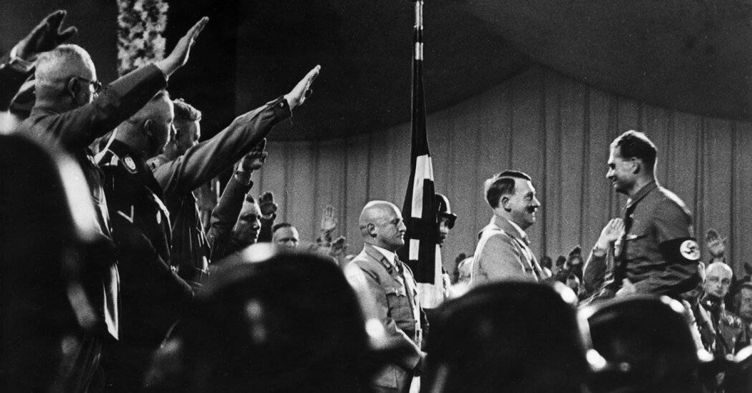 وجوه حول هتلر: محاولة مغايرة لفهم التجربة النازية