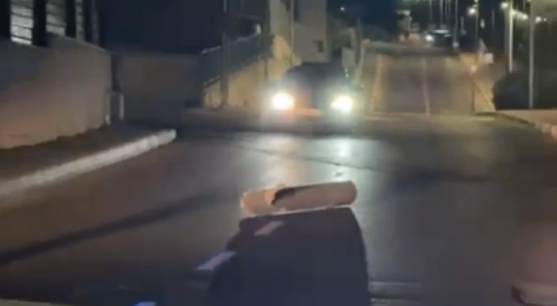 ليلة حافلة بالصافرات والانفجارات بمنطقة الناصرة .. وسقوط شظايا في المستشفى الانجليزي