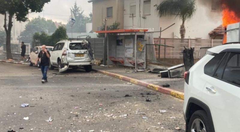 صفارات انذار ودوي انفجارات في عدد من بلدات الجليل- سقوط قذيفة في معلوت