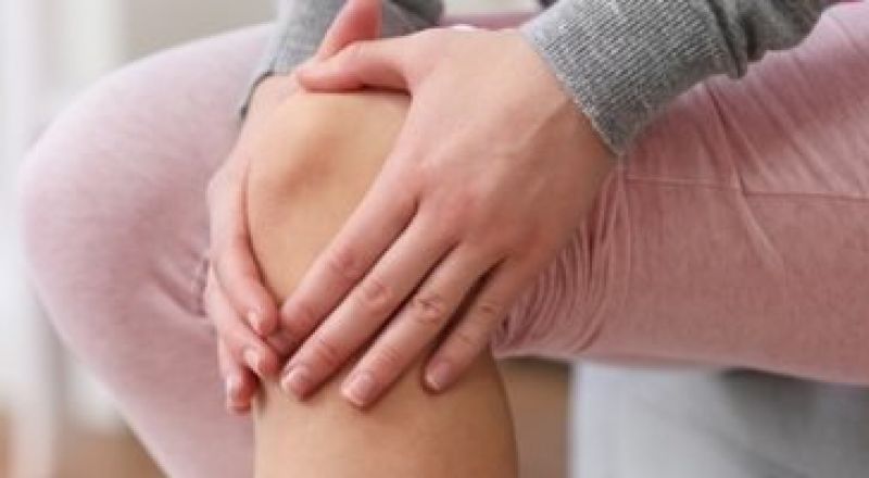 تأثير انقطاع الطمث على تفاقم أعراض التهاب المفاصل