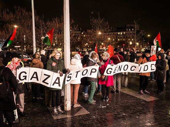 هل صارت أقرب من أي وقت مضى؟ اتصالات جديدة حول الصفقة