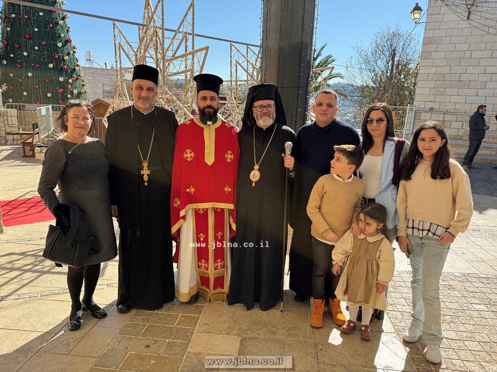 احد الاباء القديسين- قداس اول للكاهن سابا بشارة ومعايدة أصحاب العيد- عائلة اميل وإخلاص فران