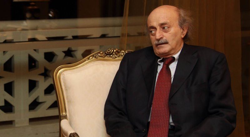 وليد جنبلاط يصل دمشق على رأس وفد ويلتقي الشرع