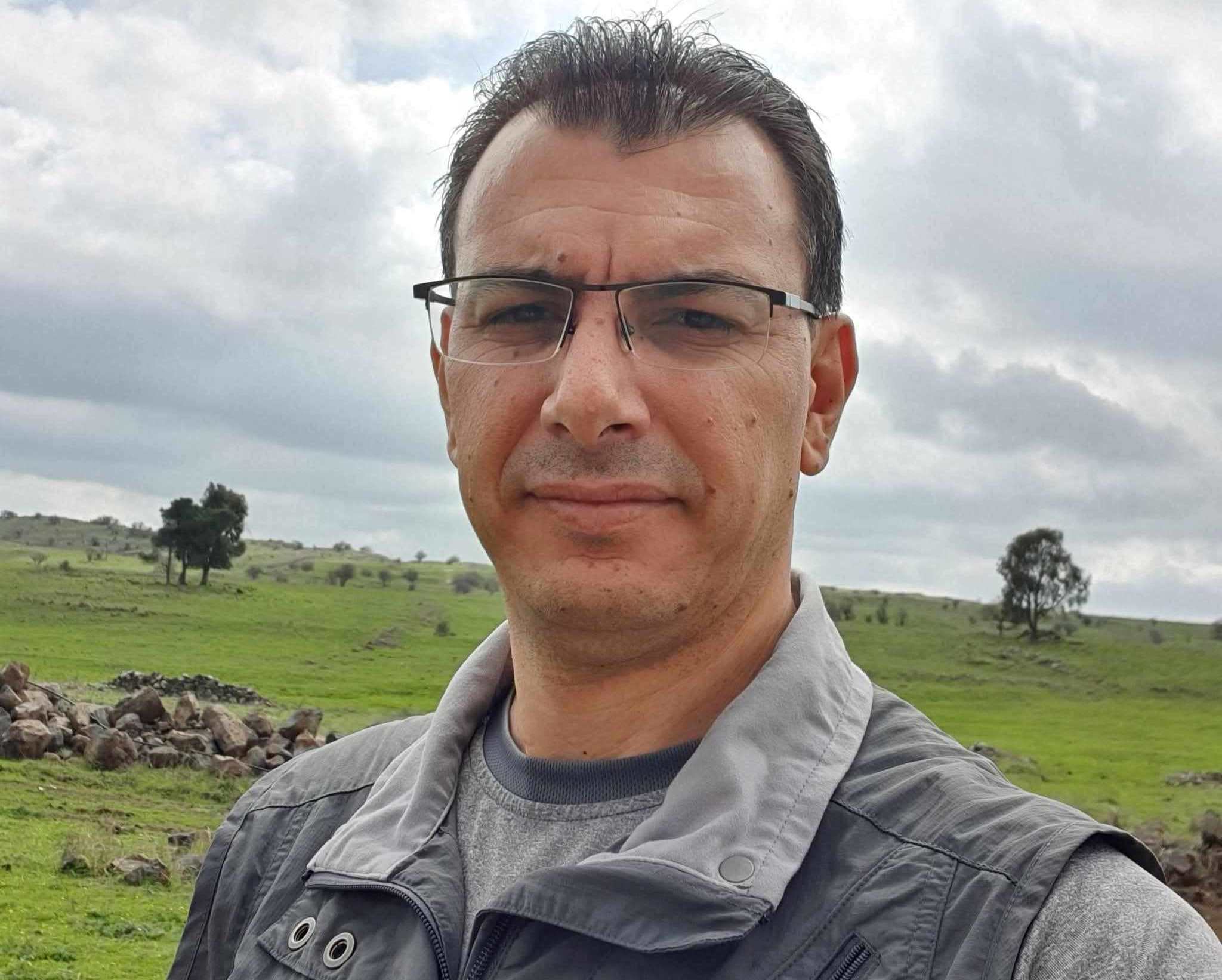 أكرم عكاوي: مسيرة حافلة بالعطاء والتطوع في خدمة المجتمع