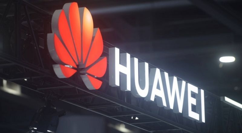 هواوي تطلق هاتفا مجهزا بكاميرات ومواصفات مميزة