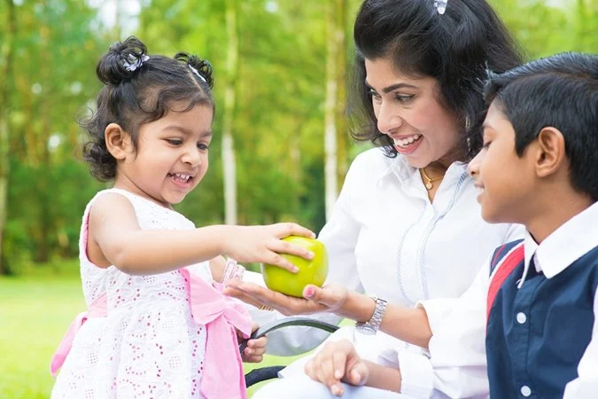 5 قيم أخلاقية يجب أن يراها طفلك بكِ لتكوني قدوته