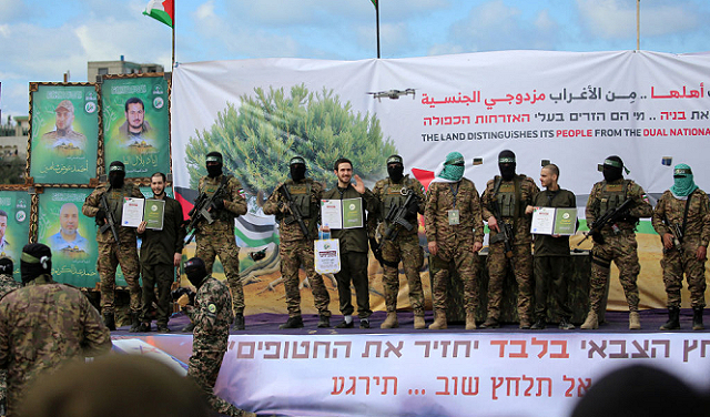 بعد 10 أعوام.. حماس تفرج عن المحتجز لديها هشام السيد دون مراسم