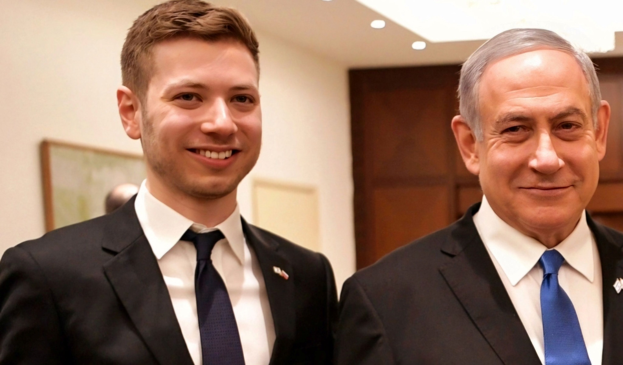 بعد تصريحات عن اعتدائه بالضرب على والده .. نجل نتانياهو يقاضي عضوة بالكنيست