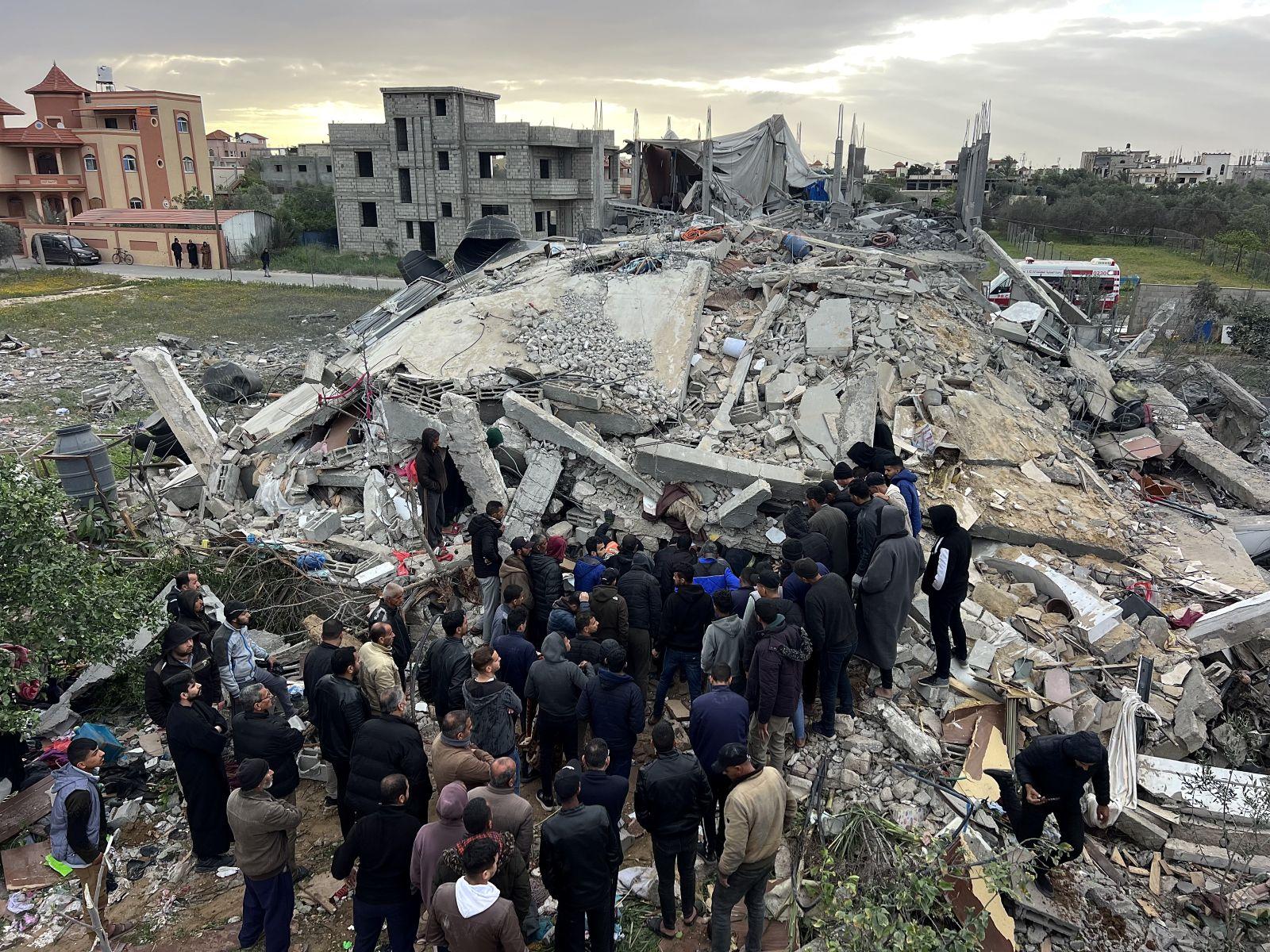 هآرتس: إسرائيل تستعد لاحتلال كامل غزة وفرض الحكم العسكري