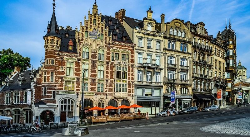 رحلة بميزانية محدودة إلى بروكسل الغنية بالنشاطات السياحية