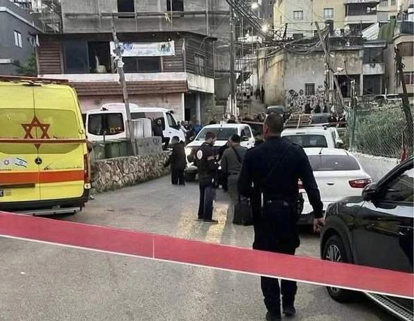 مقتل منير إبراهيم غزال (44 عاما) وإصابة شابين أحدهما بحالة خطيرة من جرّاء تعرضهم لإطلاق نار في عرابة