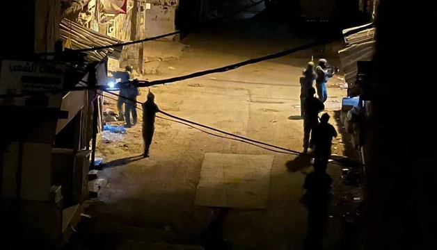 التصعيد في الضفة الغربية- القوات الإسرائيلية تتمركز داخل مخيم بلاطة وتجبر عائلات فلسطينية على الإخلاء