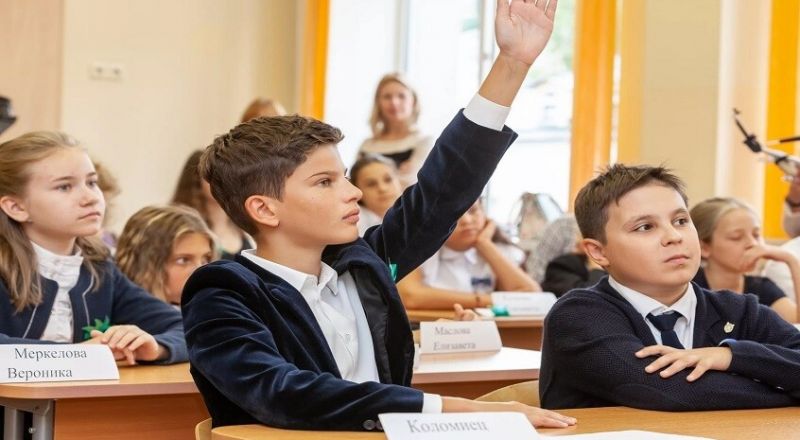 دراسة ترصد علاقة إيجابية بين طول الطلاب وأدائهم في المدرسة