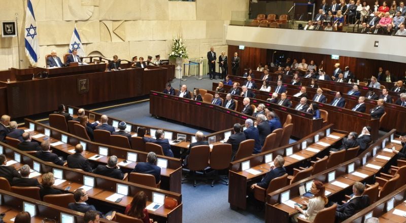 إسرائيل تسحب الجنسية وترحل المدانين بالإرهاب من مواطنيها